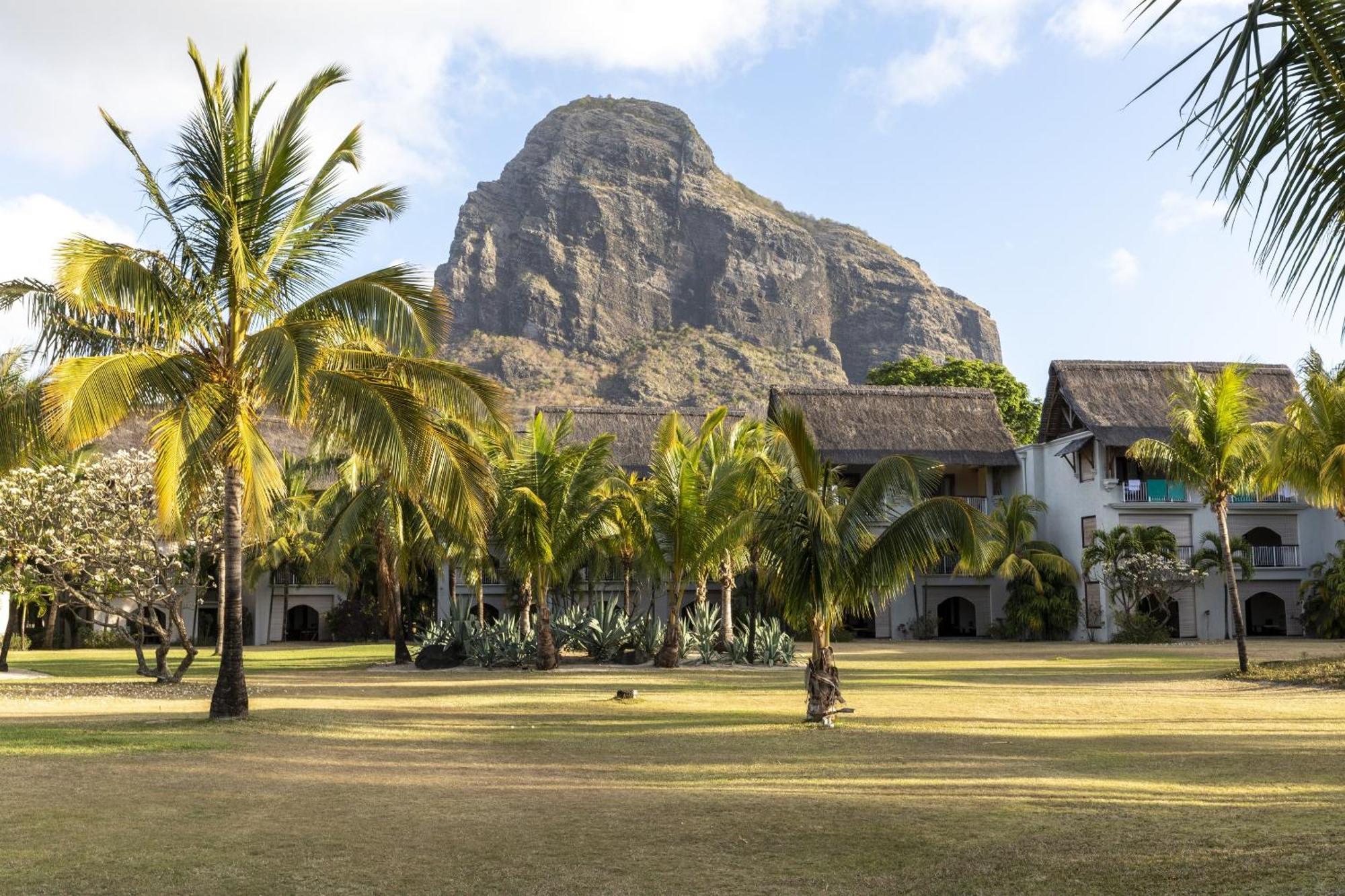 Paradis Beachcomber Golf Resort & Spa Le Morne Esterno foto